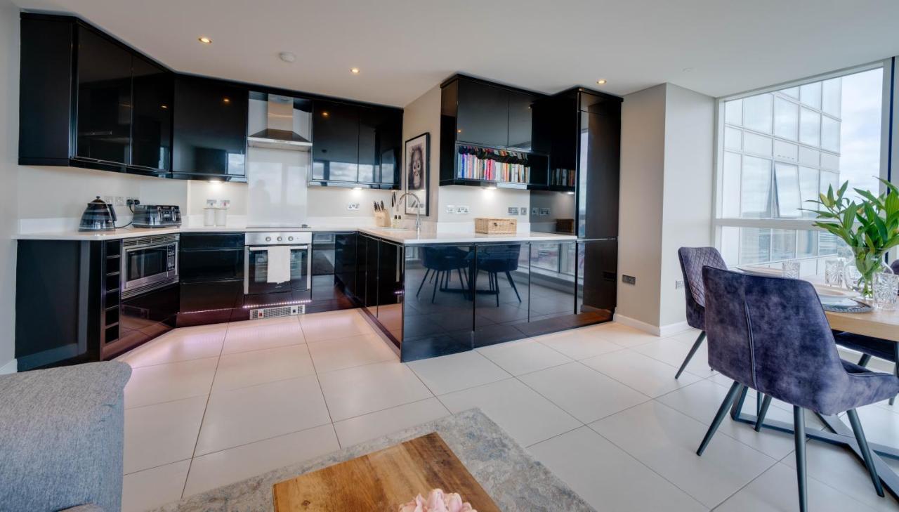 בלפסט Tallest Building In The City Centre Sleeps 5 Incredible City Mountain And Lagan Views מראה חיצוני תמונה